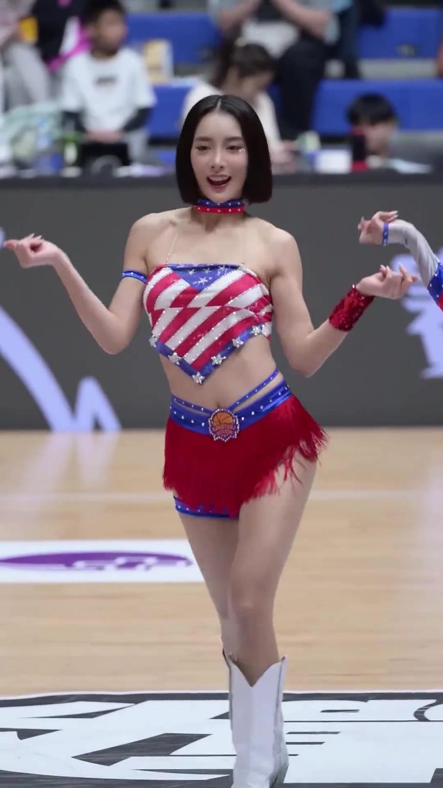 太離譜了 ！幾乎是完美女人！